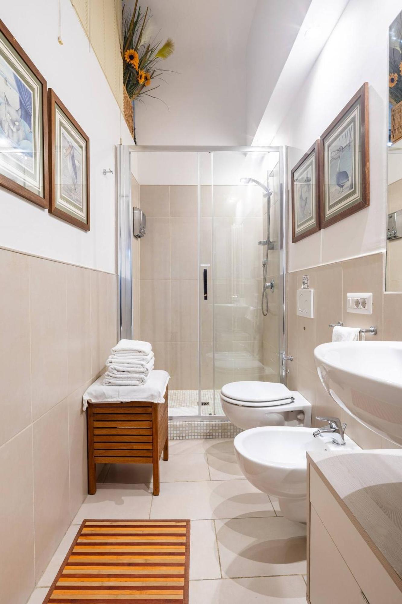Comfy Unit Suitable For Work Street Level With Patio Apartamento Florencia