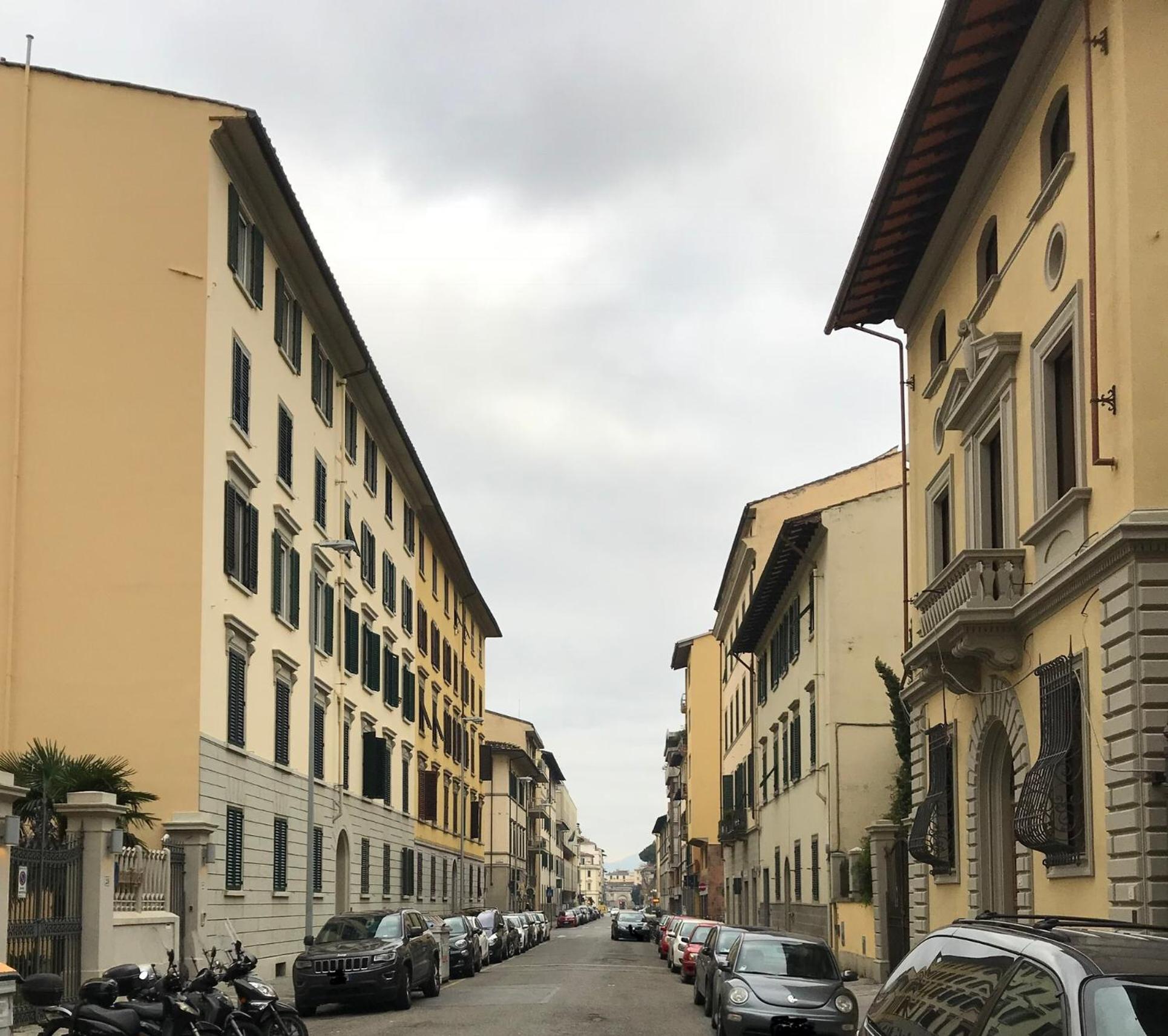 Apartamento Comfy Unit Suitable For Work Street Level With Patio Florencia